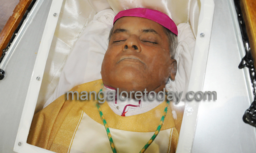 Bishop-Amrose-Funeral10